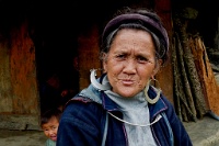 Jozef Aerts Mother Black Hmong   © Reflet Mondial de la Photographie 2017  Les photos sur ce CD ne sont pas libres de droits / The photos on this CD are not royalty free / De foto's op deze cd zijn niet royalty-vrije