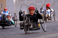 442   Walter Gaberthuel    Handbiker in Black  Italie      © Reflet Mondial de la Photographie 2017  Les photos sur ce CD ne sont pas libres de droits / The photos on this CD are not royalty free / De foto's op deze cd zijn niet royalty-vrije