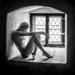 183   Links Viesturs  OLD WINDOW   Lettonie      © Reflet Mondial de la Photographie 2017  Les photos sur ce CD ne sont pas libres de droits / The photos on this CD are not royalty free / De foto's op deze cd zijn niet royalty-vrije